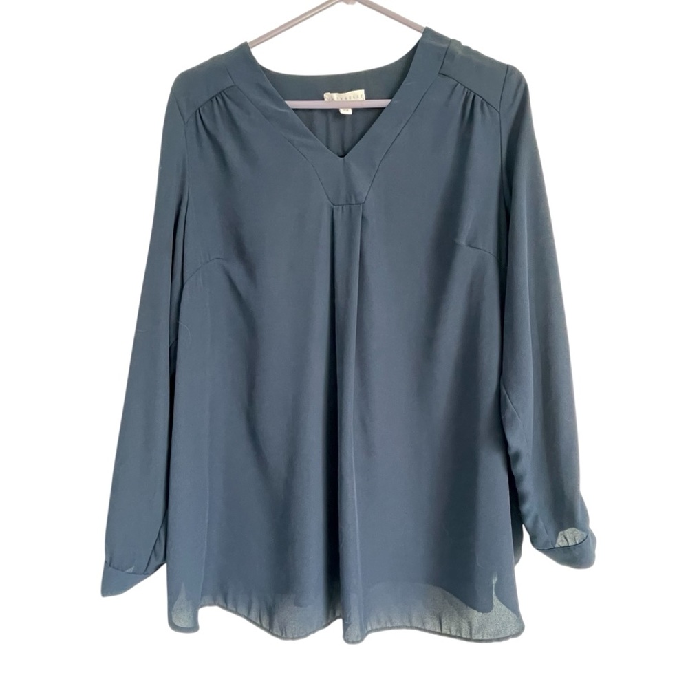 NWOT MaryBelle Plus Size Navy Blue V-Neck Blouse Size 0X